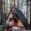 Дом-шалаш в лесу